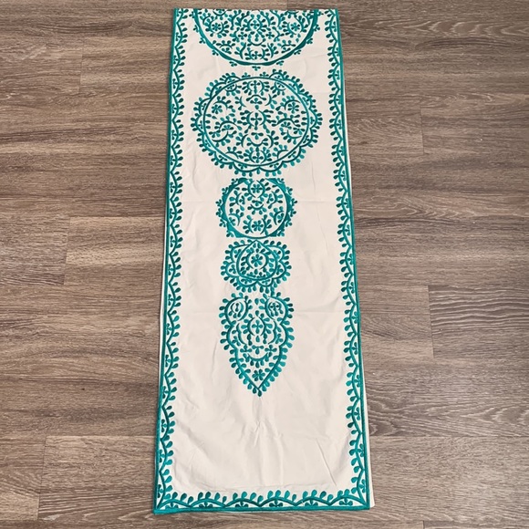 Anthropologie Bahia Embroidered Table Runner - Picture 6 of 6
